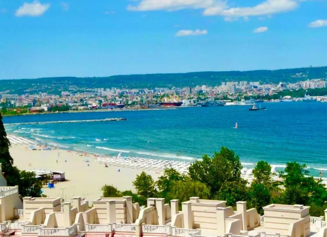 Sunrise Luxury Sauth Bay Apartment Varna