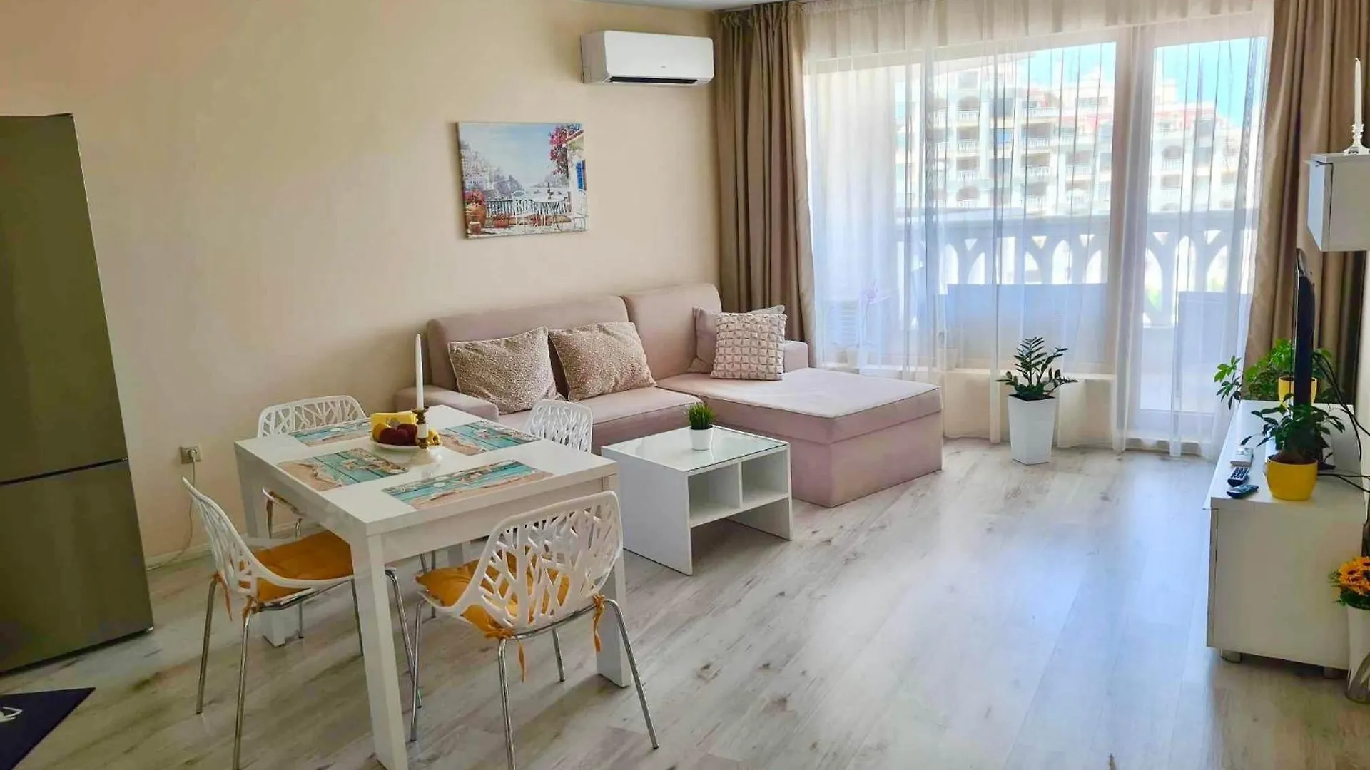 Sunrise Luxury Sauth Bay Apartment Varna Bulgaria